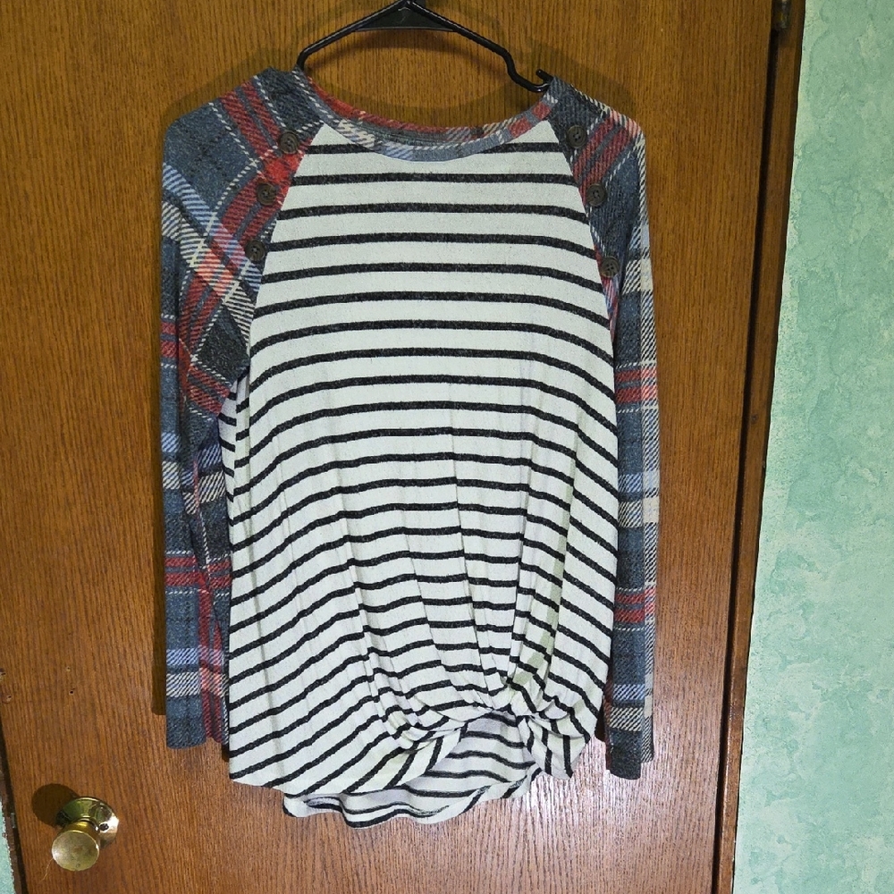 🟡Maurices Striped Knit Top🟡